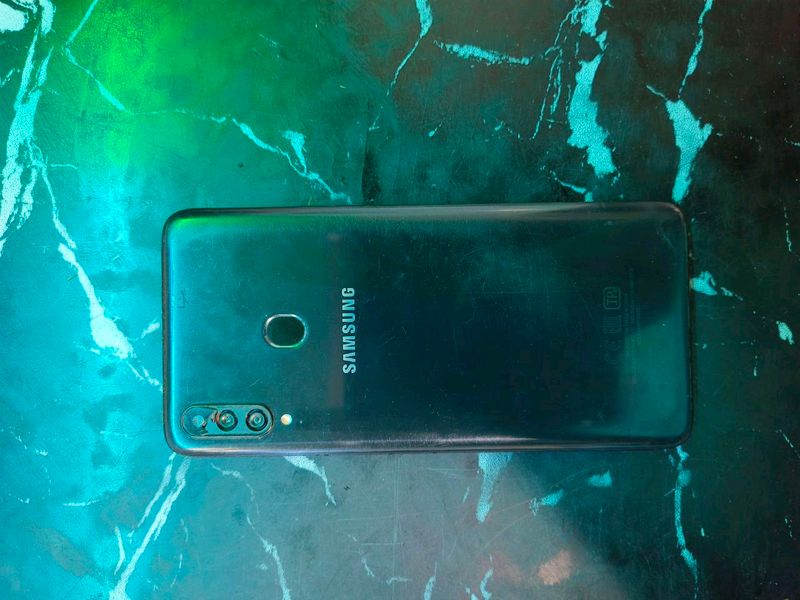 Samsung A20s