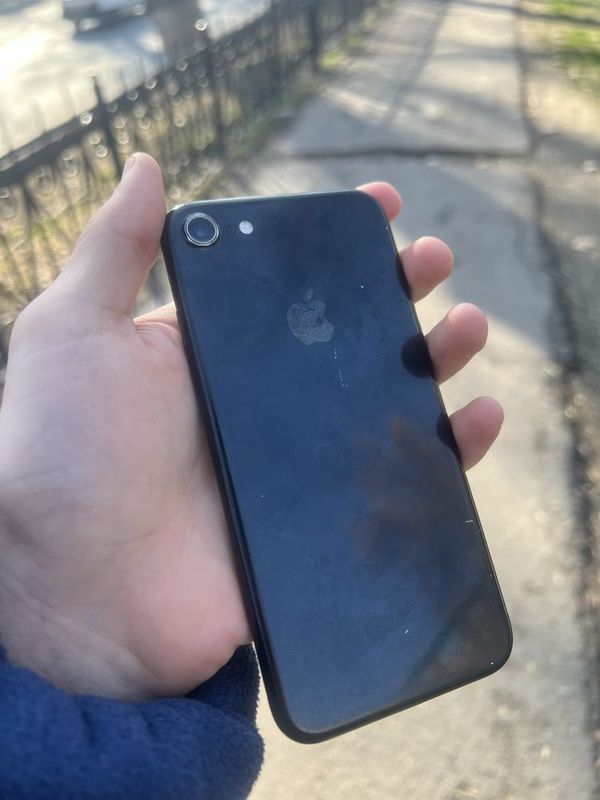 Iphone 7 32gb bez kor dok