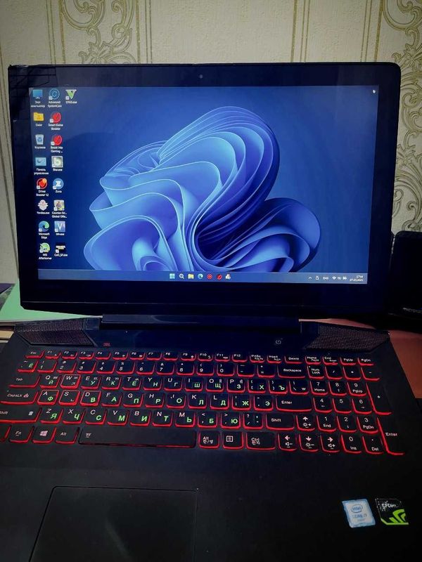 Игровой ноутбук Lenovo ideapad y700