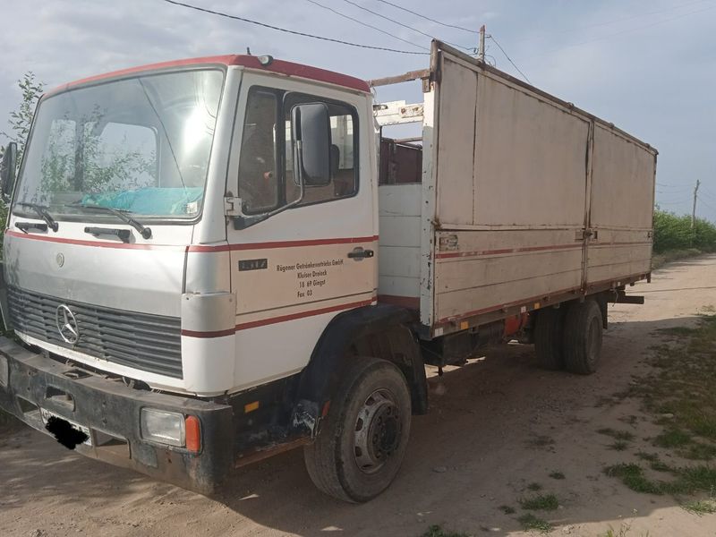 Mercedes benz yuk mashinasi