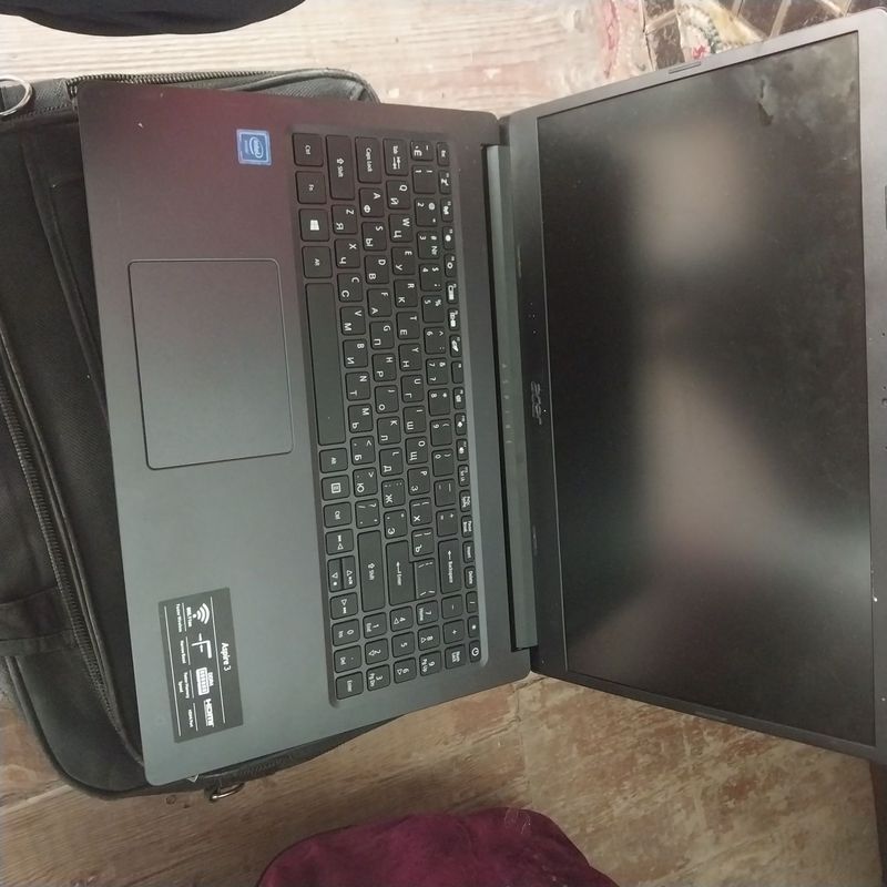 Noutbuk ACER aspire 3