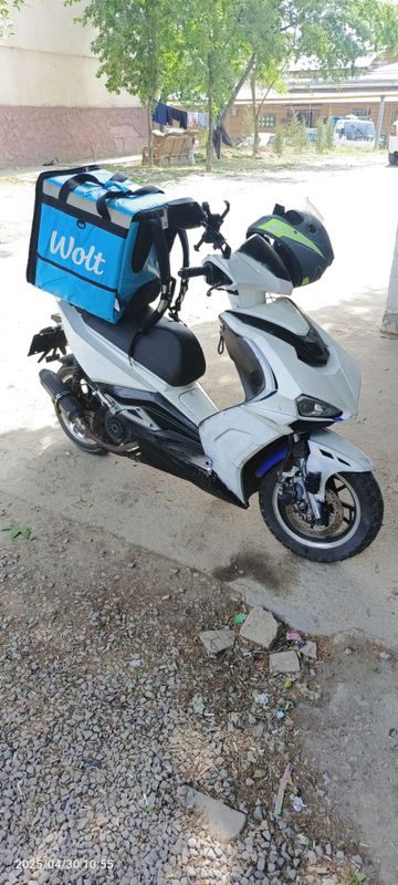 Скутер R 2 Italiya kavasaki