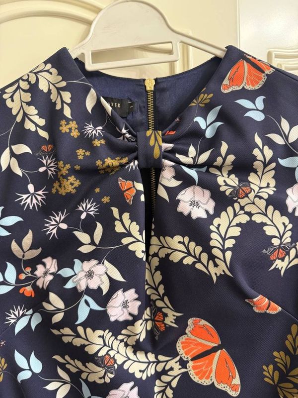 Платье Ted Baker Платье Ted Baker