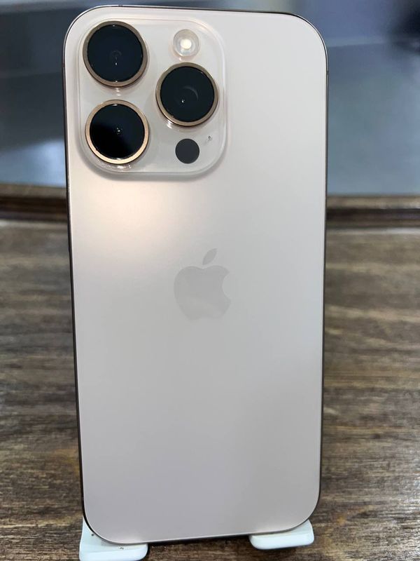 Iphone 16 pro desert titanum rangida 128 gb J/A