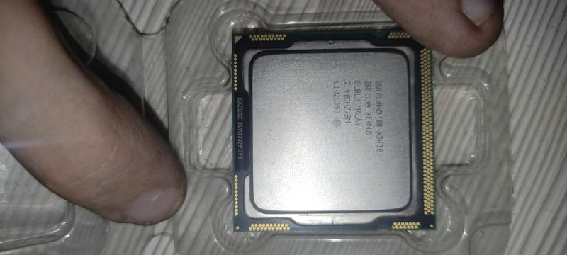 Процессор Xeon x3430 LGA 1156 Процессор Xeon x3430 LGA 1156