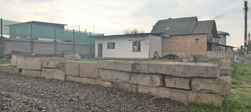 Чирчик токай Фахрий барака сервис Дала ховлида 4 соток ер 2 хона врем Чирчик токай Фахрий барака сервис Дала ховлида 4 соток ер 2 хона врем