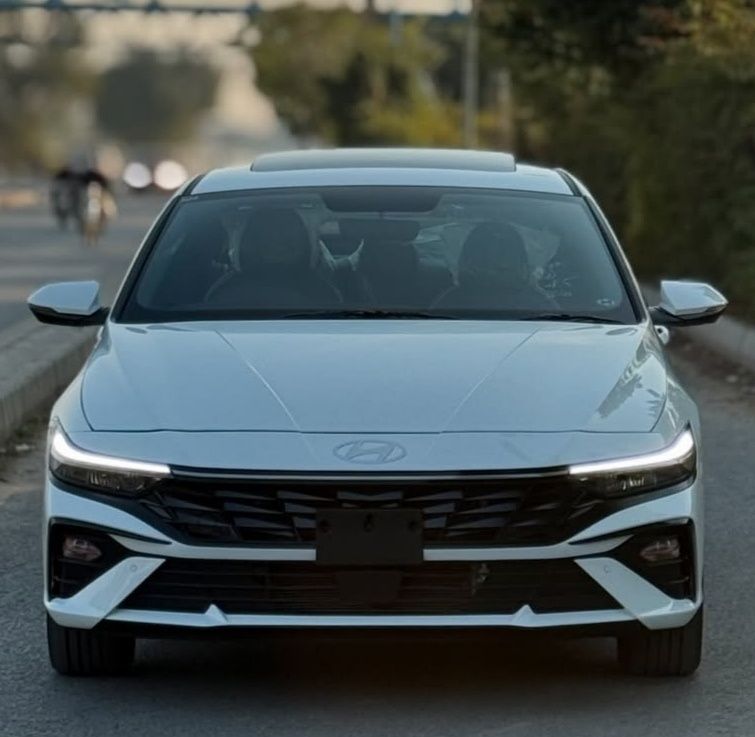 Hyundai Elantra SROCHNI Hyundai Elantra SROCHNI