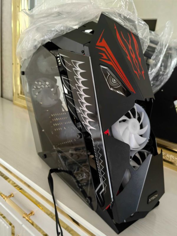Пустой Кейс трансформер для компютера с блок питаниям 1000w 80+bronze Пустой Кейс трансформер для компютера с блок питаниям 1000w 80+bronze