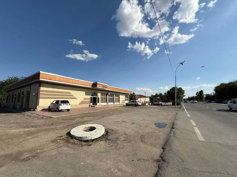 Tayyor restaurant Barcha texnika Va jixozlari bilan sotiladi.