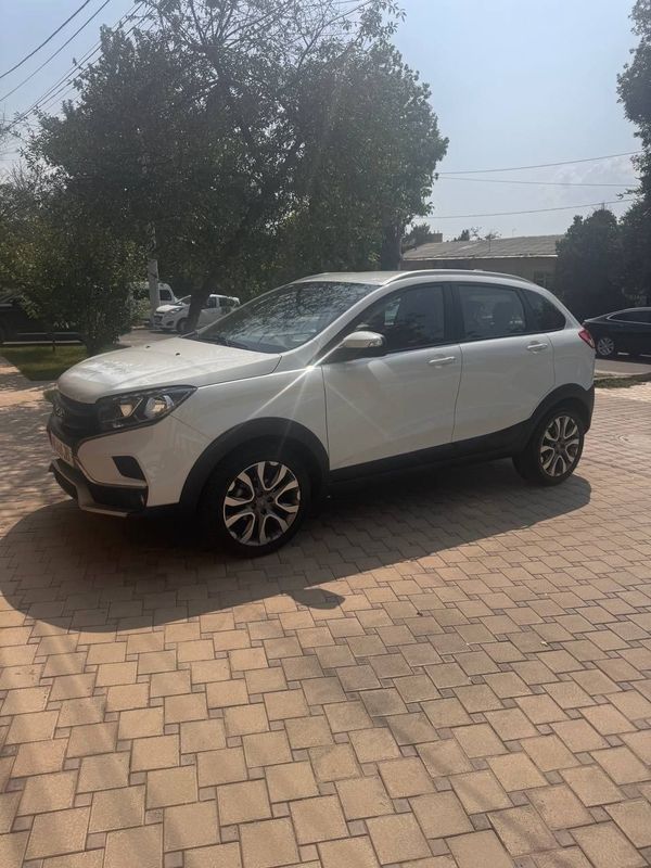 Lada x ray sotiladi Lada x ray sotiladi