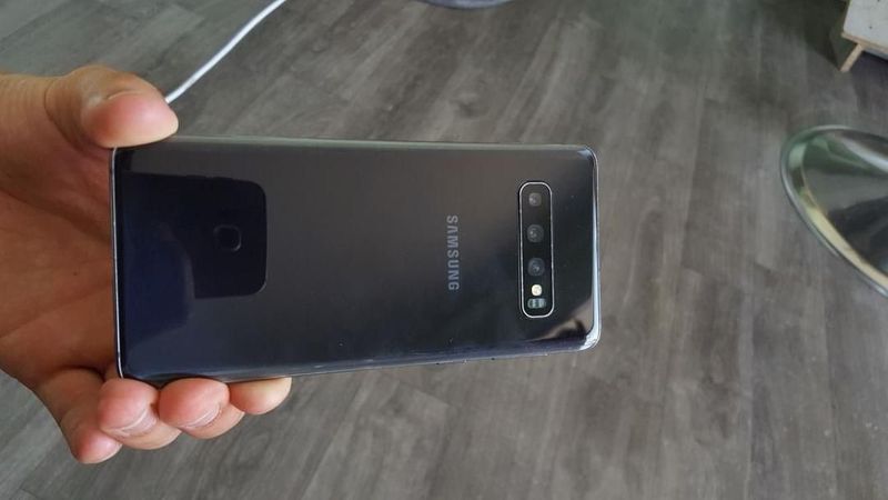 Samsung s10 sotiladi