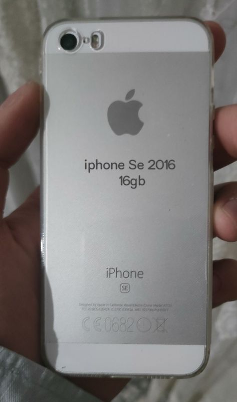 Iphone Se 2016 gen 1 tiniq 16gb Iphone Se 2016 gen 1 tiniq 16gb