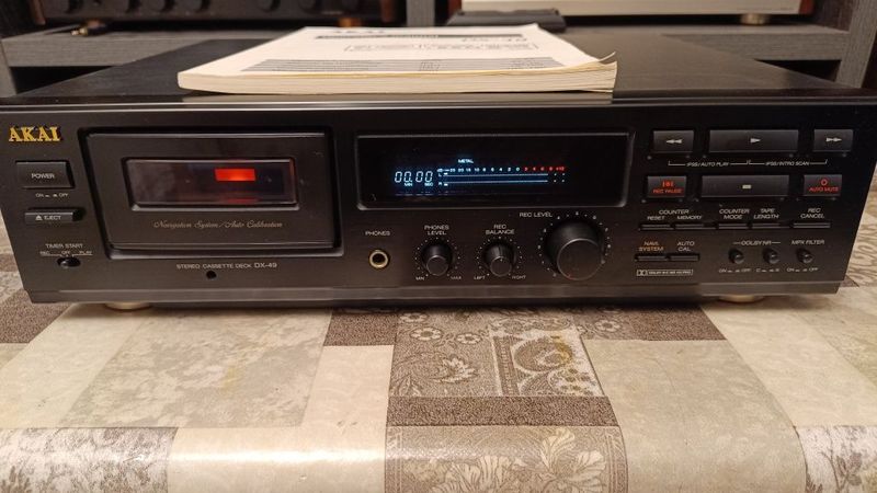 Касетник Акай DX-49. Касетник Акай DX-49.
