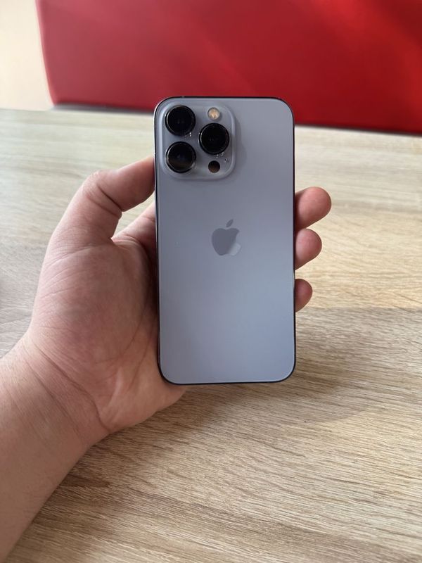 Iphone 13 Pro 128 gb xolati yaxsh yomkst 76 usta kormagan ayb yo LLA Iphone 13 Pro 128 gb xolati yaxsh yomkst 76 usta kormagan ayb yo LLA