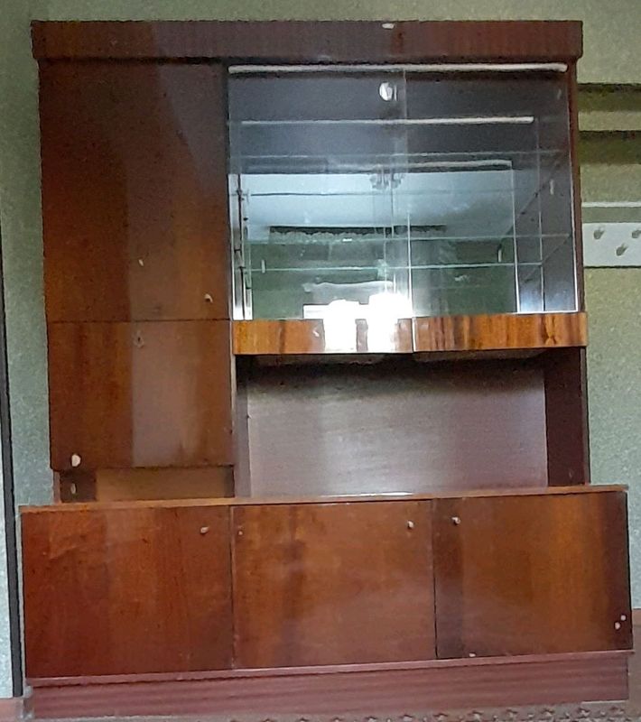 сервант 300000 сум сервант 300000 сум
