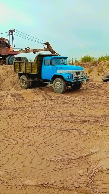 Zil mtz matorga gaz quyilgan ishlab yuribdi yili 1982yil Zil mtz matorga gaz quyilgan ishlab yuribdi yili 1982yil