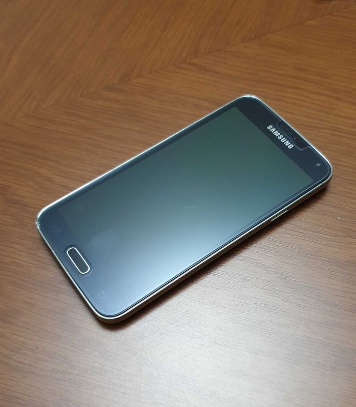 Продам/Сотаман Samsung S5 16Gb