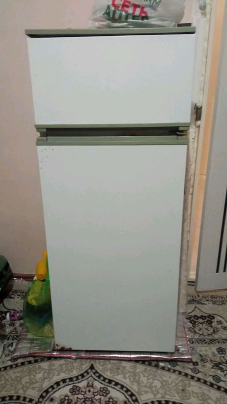Xolodilnik Dombas 240 yangidek holatda Xolodilnik Dombas 240 yangidek holatda