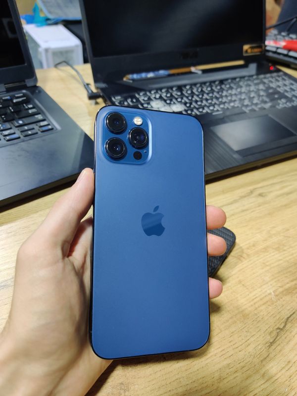 Iphone 12pro max 128 в отличном состоянии