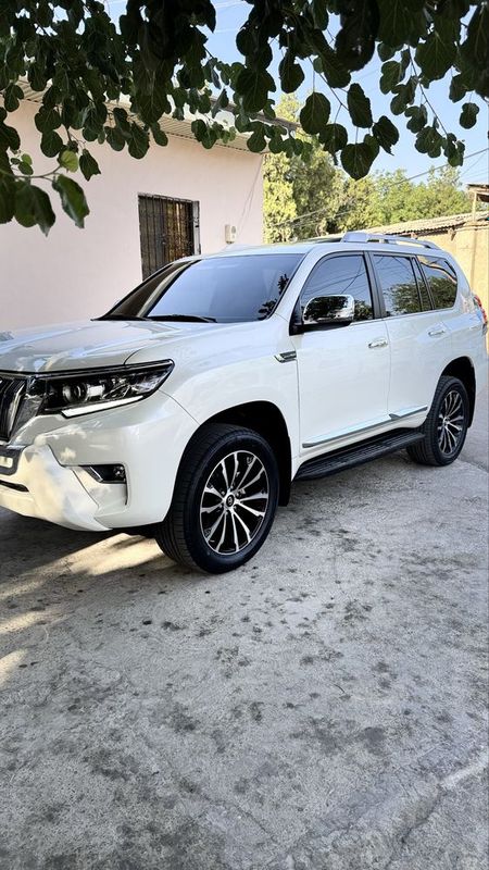 Toyota Land Cruiser 150 Toyota Land Cruiser 150