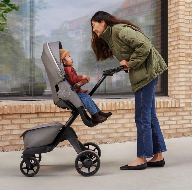 Stokke единственная коляска в мире ктр обеспечивает контакт с ребенком Stokke единственная коляска в мире ктр обеспечивает контакт с ребенком