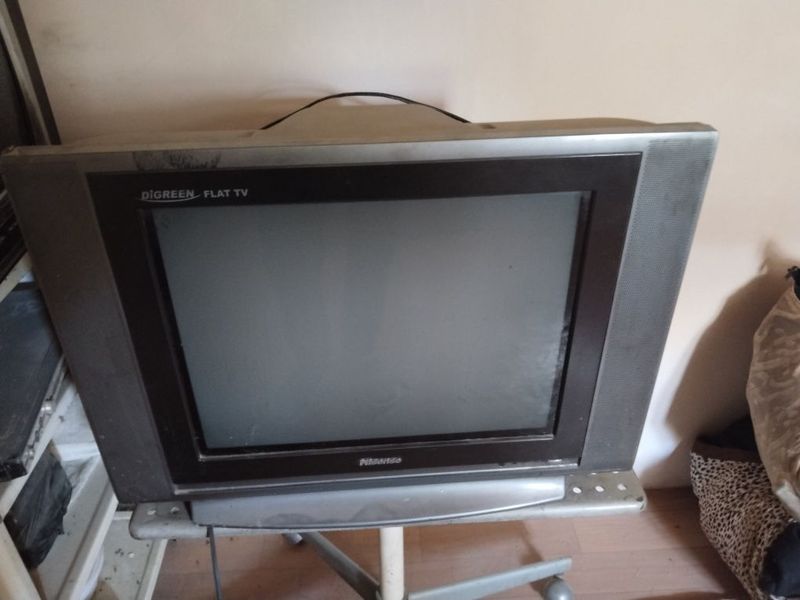 Hissense tv kalonka ushlamidi Hissense tv kalonka ushlamidi