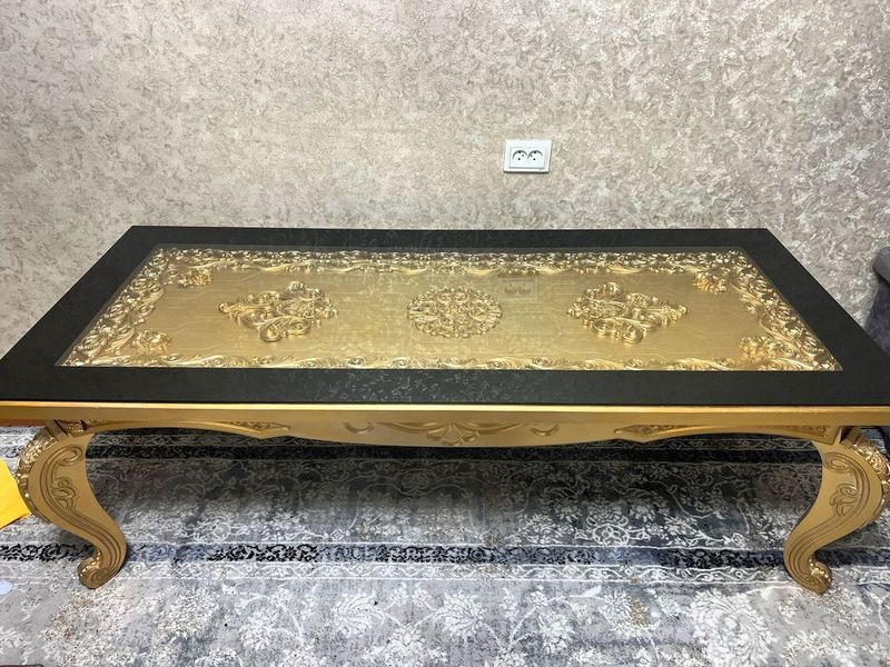 Продаётся журнальный стол Продаётся журнальный стол