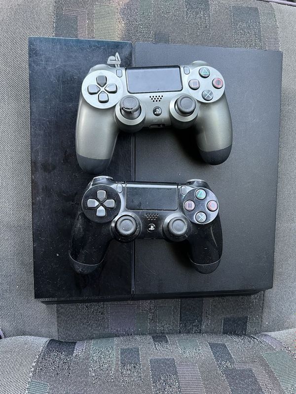 Срочно PS4 сотилади! Срочно PS4 сотилади!