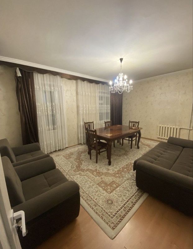 4х комнатная квартира около метро Ойбек