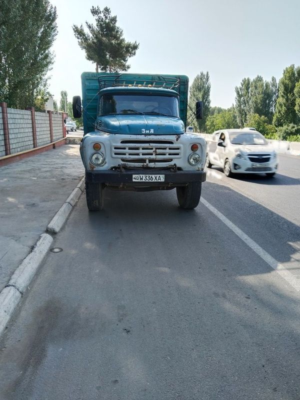 Yurip turgan moshina aybi yoq