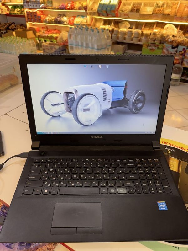 Noutbuk lenovo sotiladi