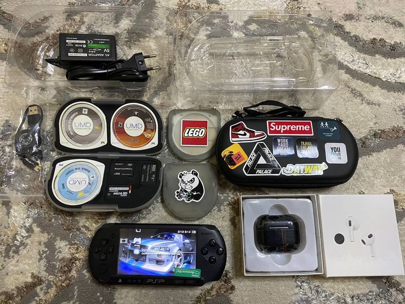Assalom alekum Psp sotiladi Street Model 128gb + 4 gb 3ta fleshka Assalom alekum Psp sotiladi Street Model 128gb + 4 gb 3ta fleshka