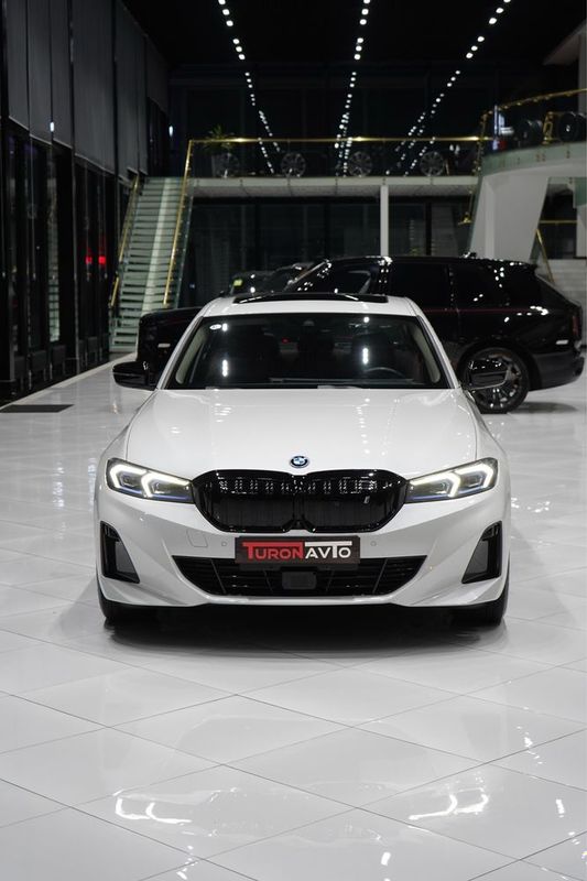 BMW i3 eDrive 40L BMW i3 eDrive 40L