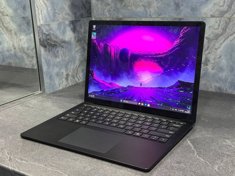 Microsoft Surface Laptop 4 i7-11gen / 16 / 256 / 2K Сенсорный экран Microsoft Surface Laptop 4 i7-11gen / 16 / 256 / 2K Сенсорный экран