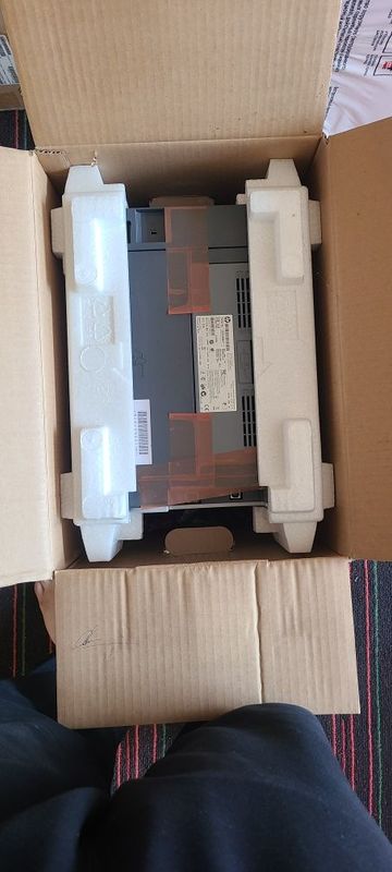 Printer sotiladi Printer sotiladi