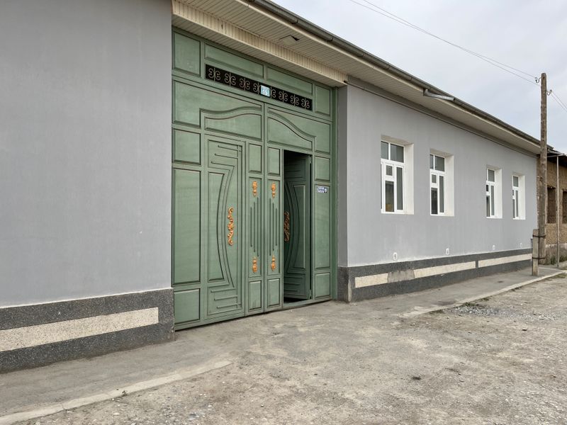 Ховли уй сотилади Ховли уй сотилади