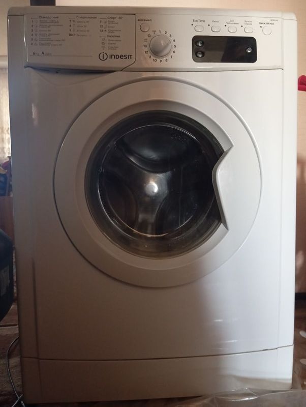 Стиральная машина Indesit 6 кг