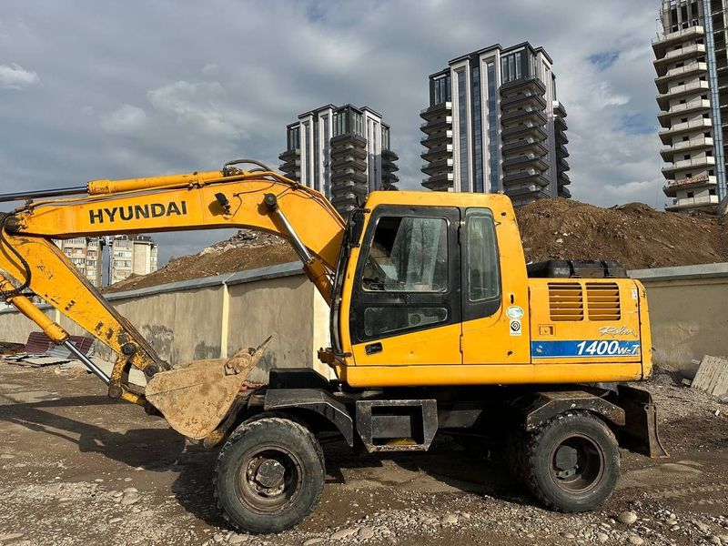Hyundai 1400 w-7 Hyundai 1400 w-7