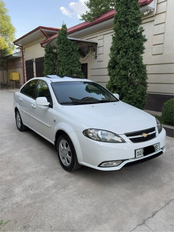 Gentra Avtomat karobka.. +Metan Gaz. Gentra Avtomat karobka.. +Metan Gaz.