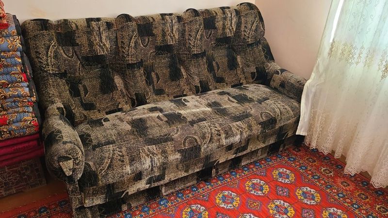 Дивани и кресло. Дивани и кресло.
