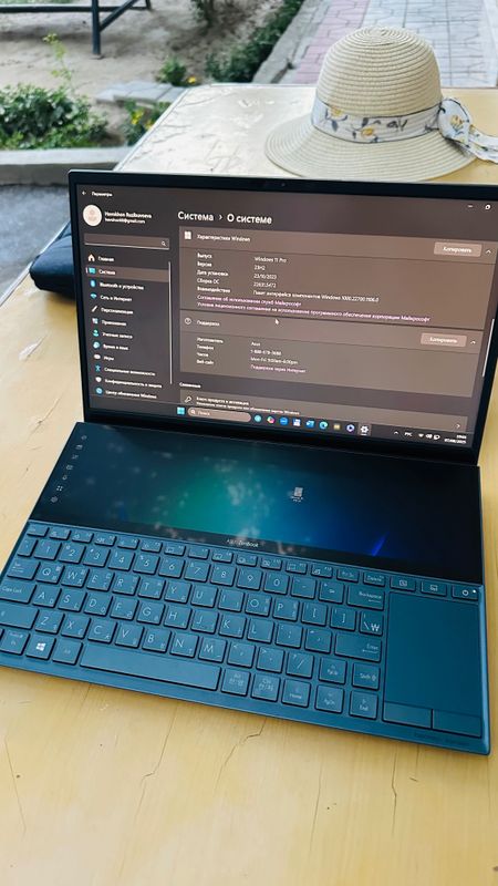 Asus Zenbook i7 10510U/16GB/NVIDIA 2GB/ 500GB SSD/