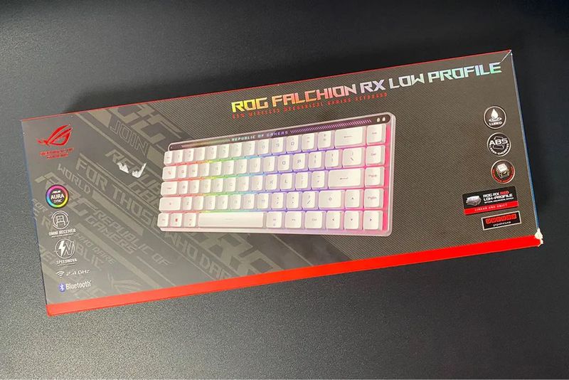 Asus ROG Falchion RX Low Profile keyboard. Asus ROG Falchion RX Low Profile keyboard.
