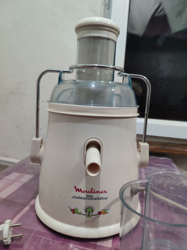 Соковыжималка Moulinex Соковыжималка Moulinex