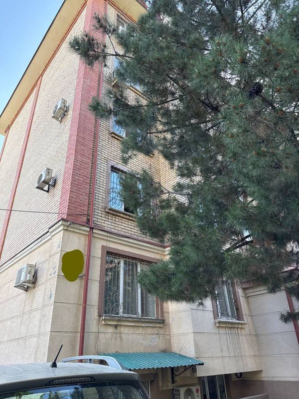 Продаётся: Мирабадский район Ориентир - ЦУМ / 110-школа 290кв Продаётся: Мирабадский район Ориентир - ЦУМ / 110-школа 290кв