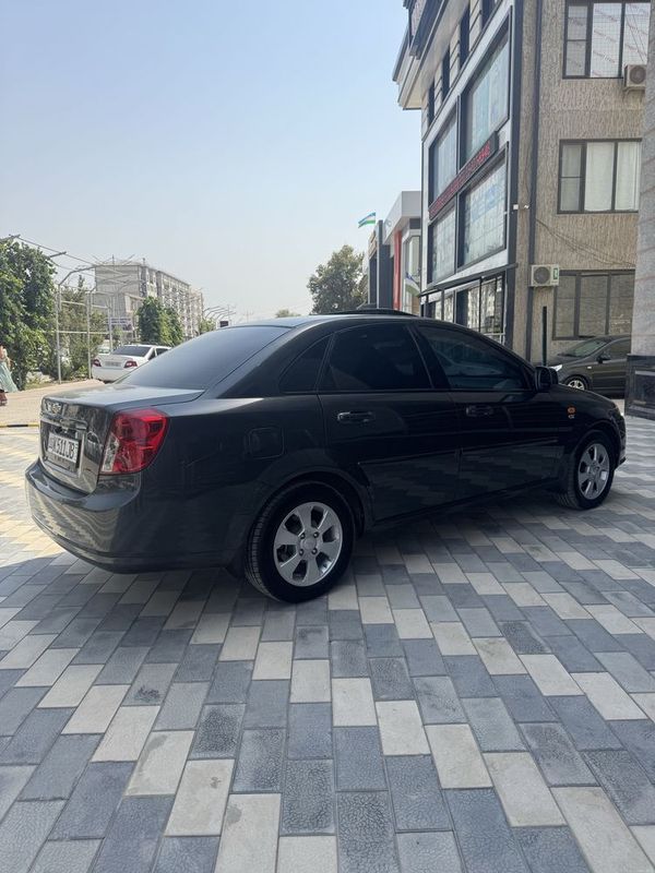 Chevrolet jentra aftamat karobka toza tayor moshina navarot qilingan.. Chevrolet jentra aftamat karobka toza tayor moshina navarot qilingan..