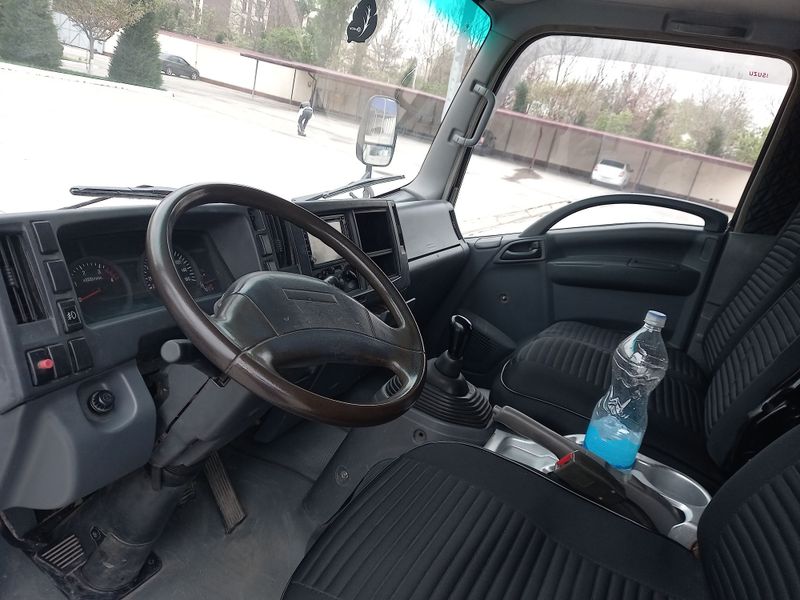 ISUSU грузовой сотилади ISUSU грузовой сотилади