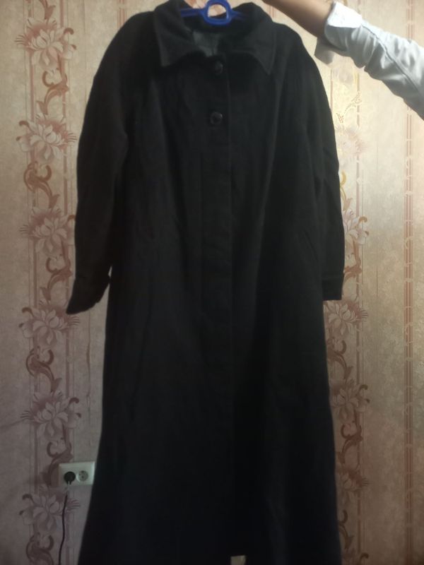 Ayollar kuzgi-qishki kiyimlari hadya qilinadi