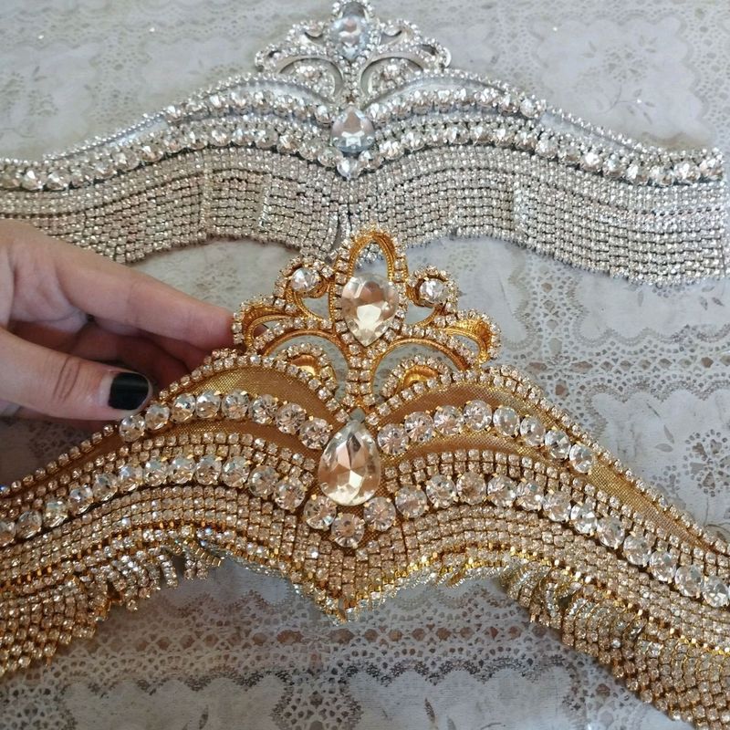 Ayollar uchun tilla qosh