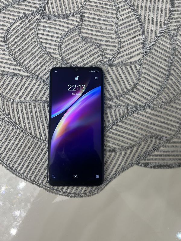Телефон Vivo 2027