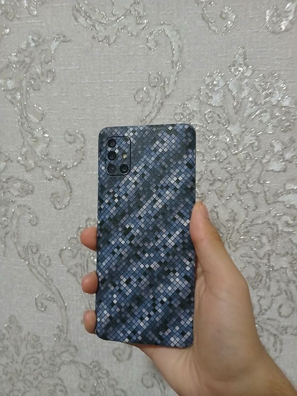 Samsung a51 sotiladi Samsung a51 sotiladi
